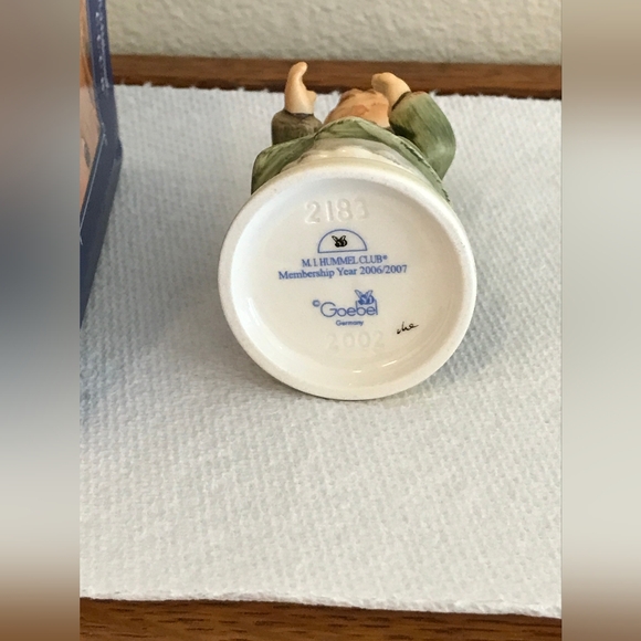 Goebel Hummel Bitte Im Rhythmus Keeping Time 2183 2002 Vintage - Picture 3 of 11
